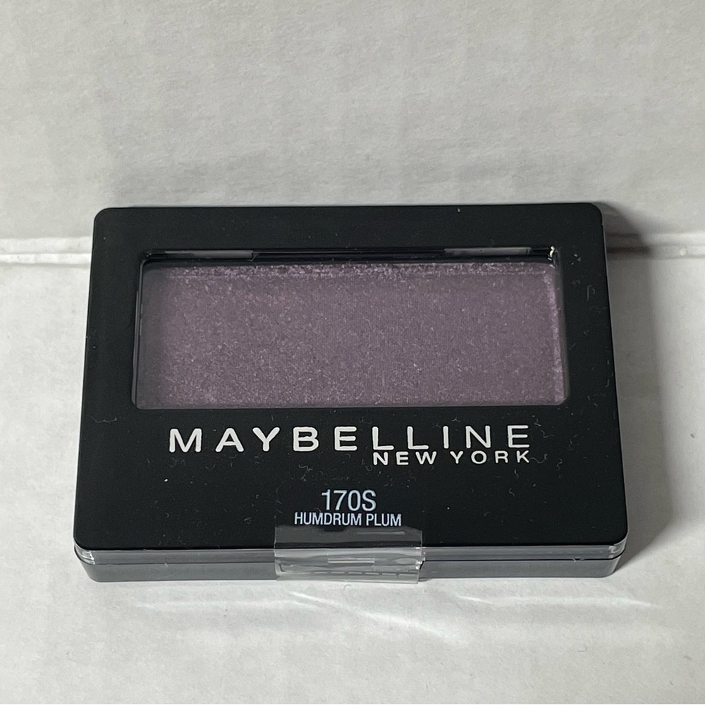 ♦️$3♦️ Maybelline Humdrum Plum Eyeshadow
